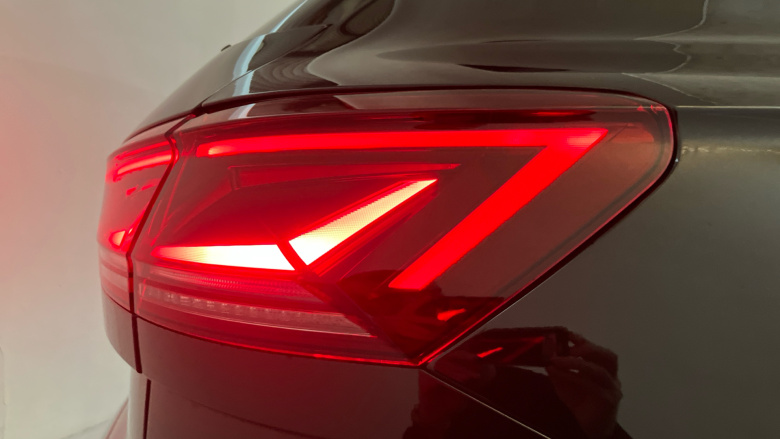 Volkswagen Touareg 3.0 V6 TDI 4Motion 286 Black Edition 5dr Tip Auto Diesel Estate